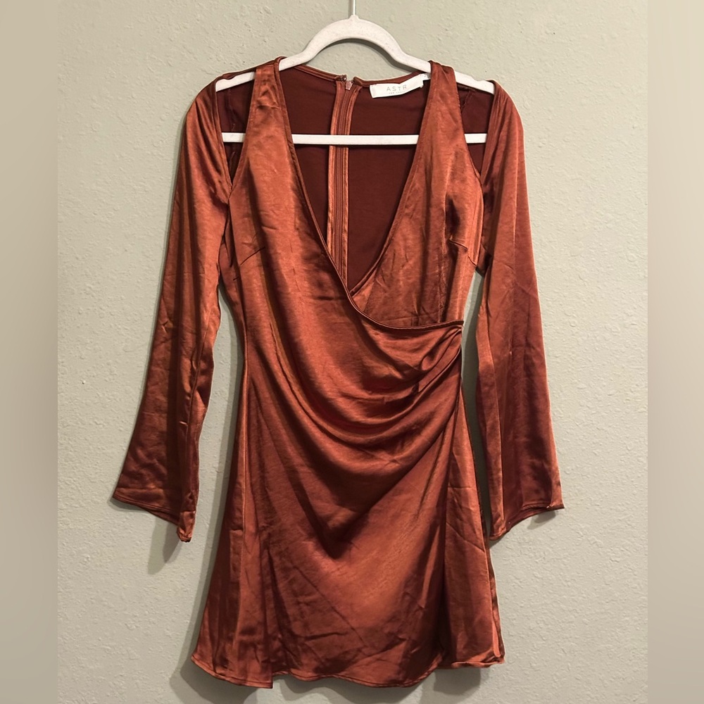 Astr the label rust satin mini dress - Picture 6 of 14